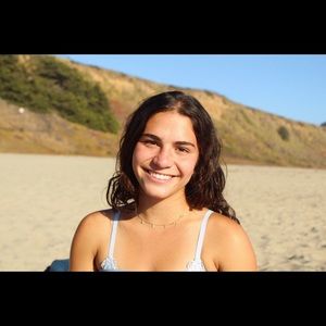 Meet your Posher, Maya